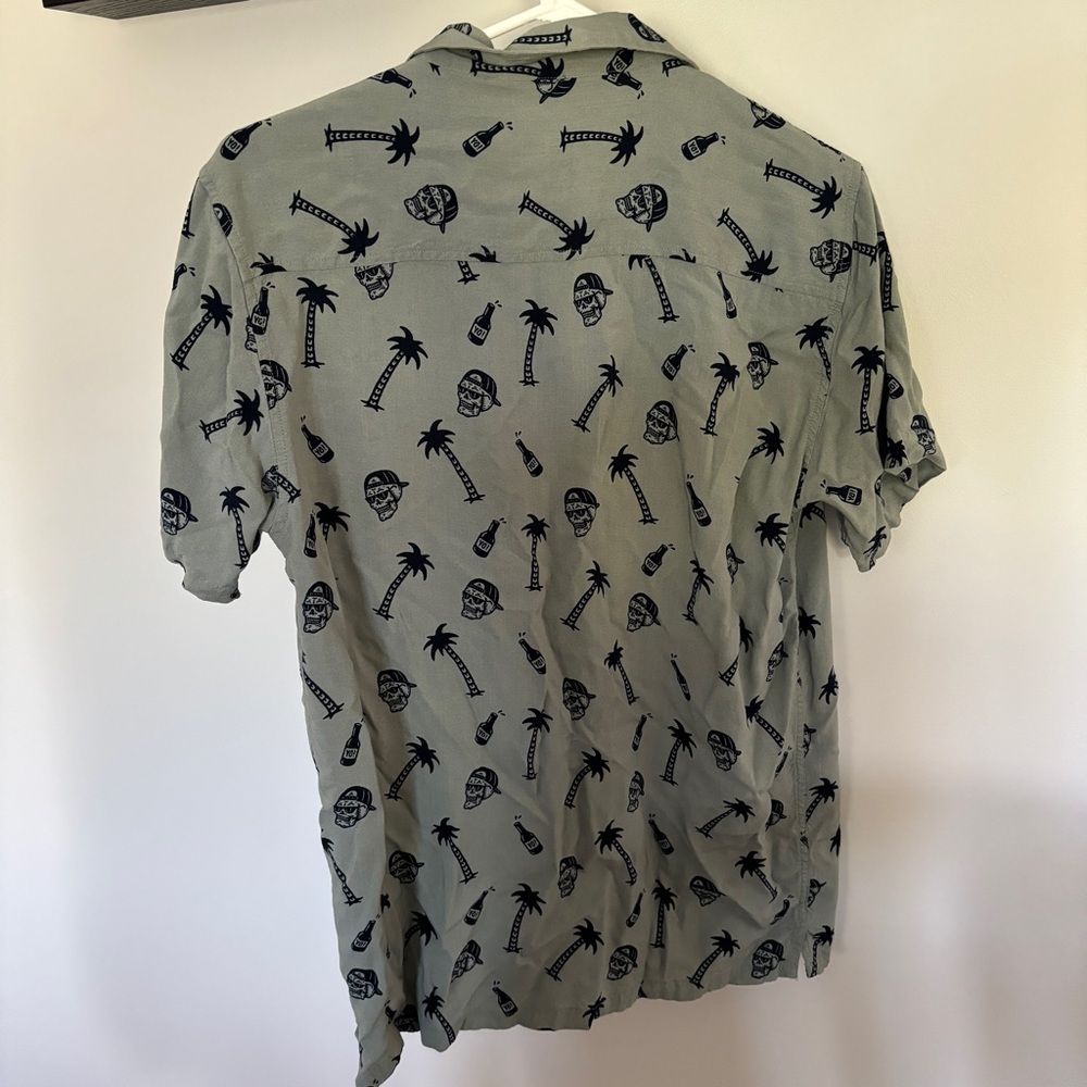 Men’s button up - Picture 4 of 5